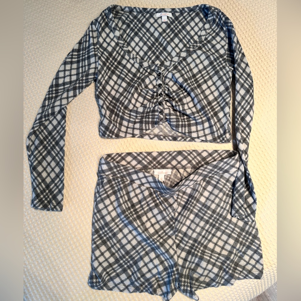Colsie Gray Plaid Shirt and short Pj set.